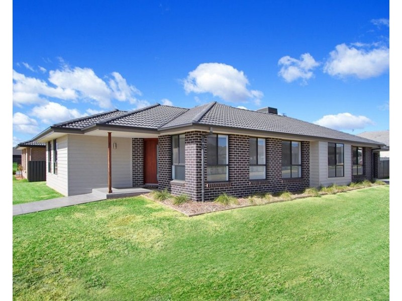 47 Warrah Drive, Tamworth NSW 2340