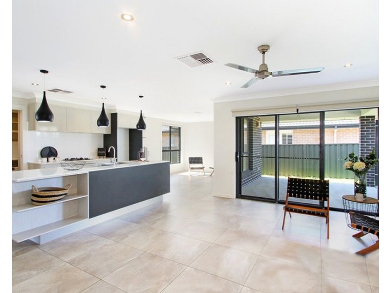 47 Warrah Drive, Tamworth NSW 2340