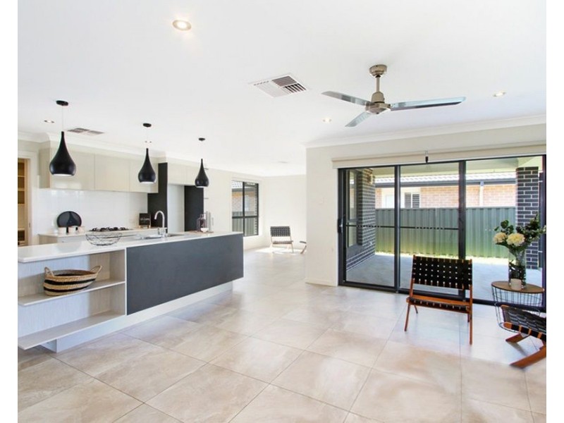 47 Warrah Drive, Tamworth NSW 2340