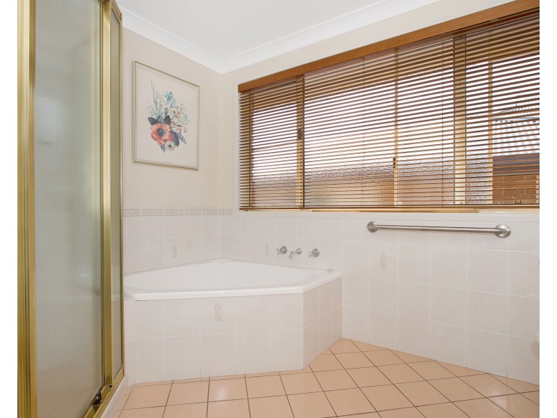 21 Overlanders Way, Tamworth NSW 2340