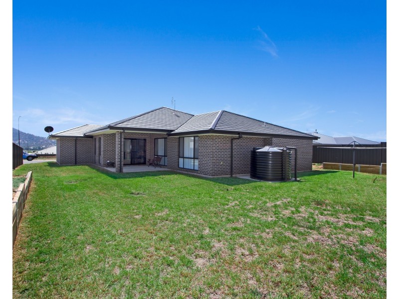11 Lorikeet Drive, Tamworth NSW 2340