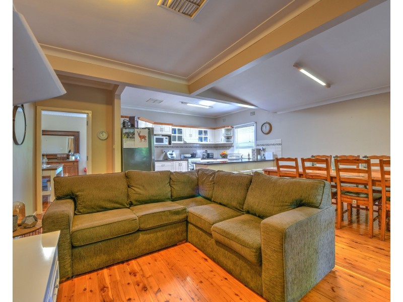 130 Fitzroy Street, Tamworth NSW 2340