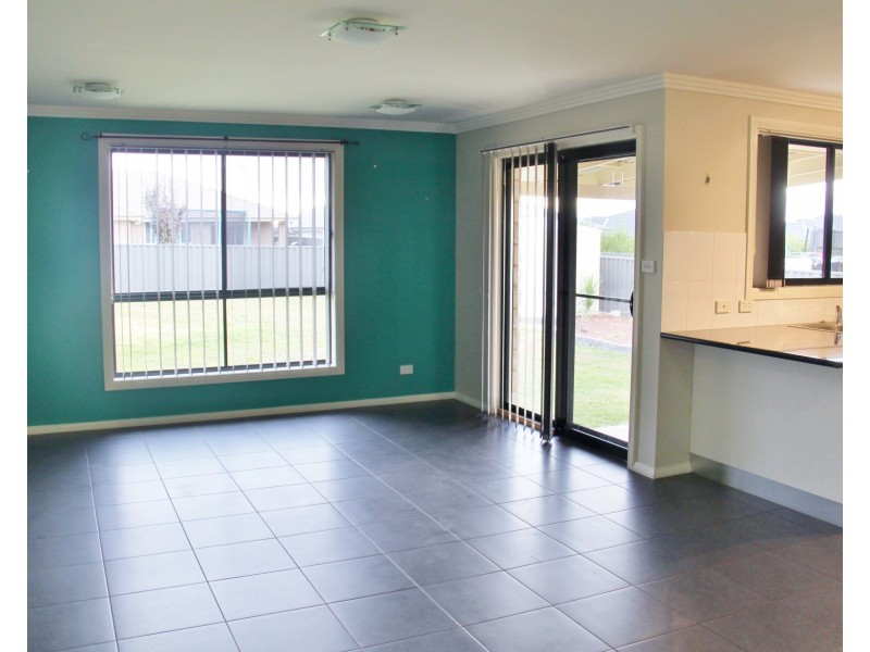 16 Riesling Road, Tamworth NSW 2340