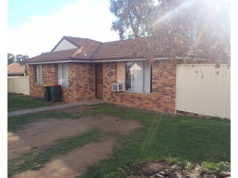 2 Maitland Street, Tamworth NSW 2340