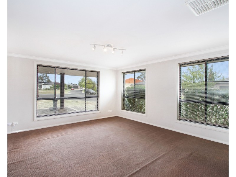 33 The Grange, Tamworth NSW 2340