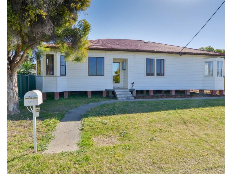 12 Joan Street, Tamworth NSW 2340