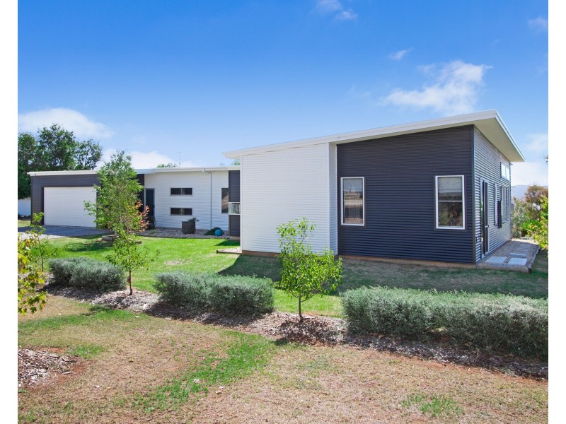 98 Browns Lane, Tamworth NSW 2340