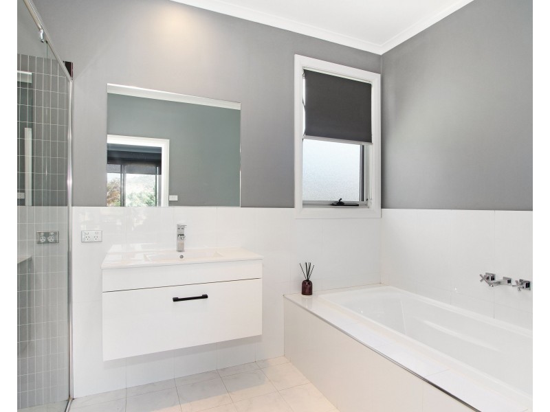 98 Browns Lane, Tamworth NSW 2340