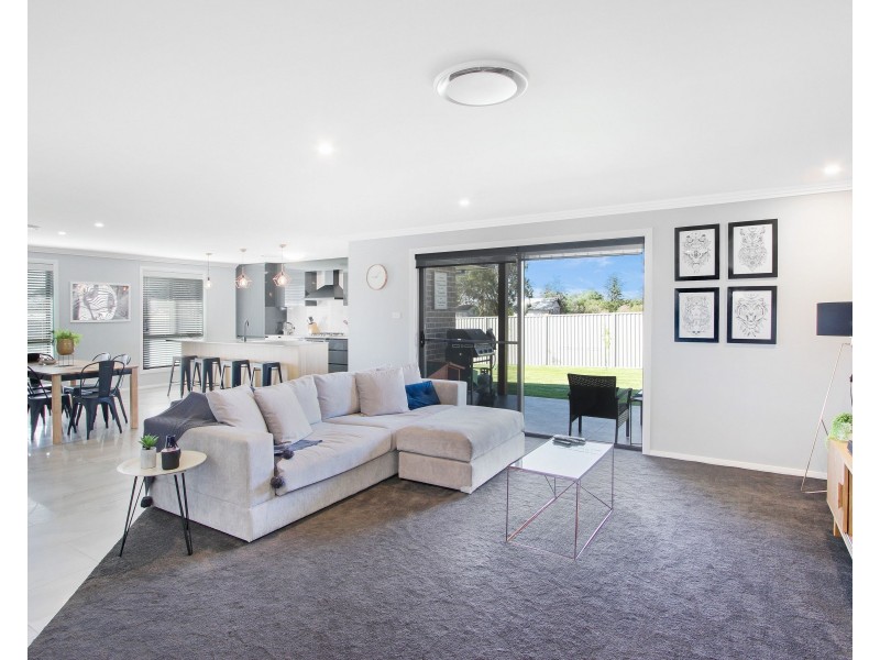 18 Appaloosa Place, Tamworth NSW 2340