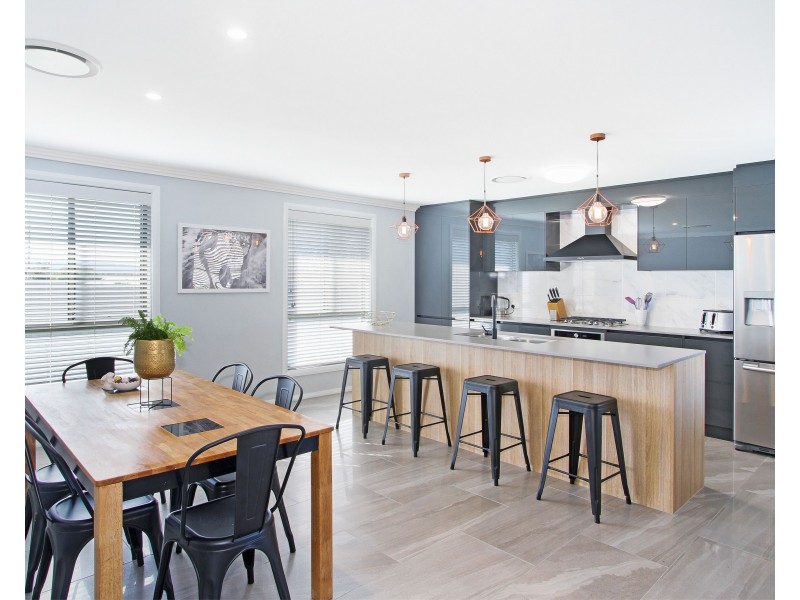 18 Appaloosa Place, Tamworth NSW 2340