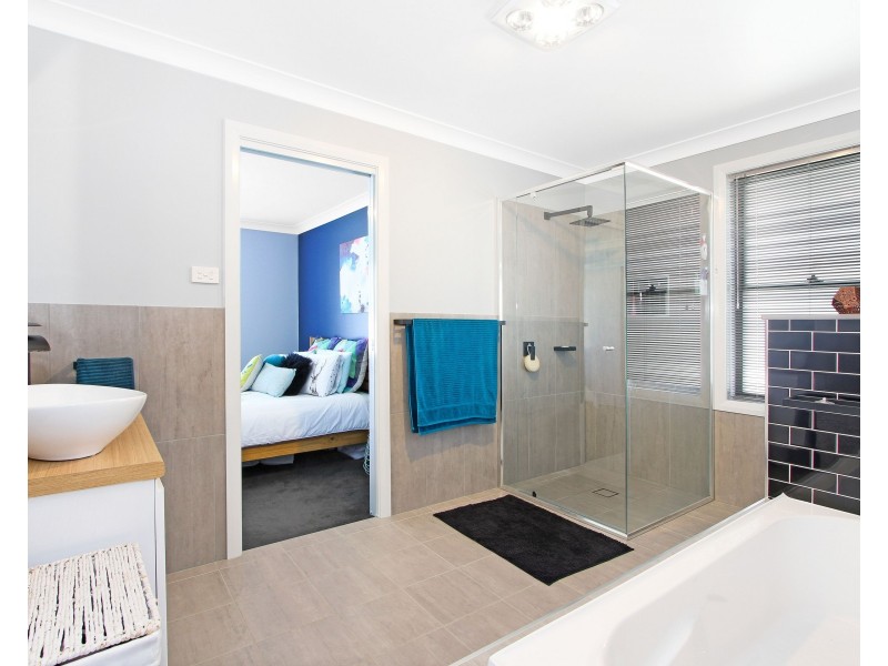 18 Appaloosa Place, Tamworth NSW 2340