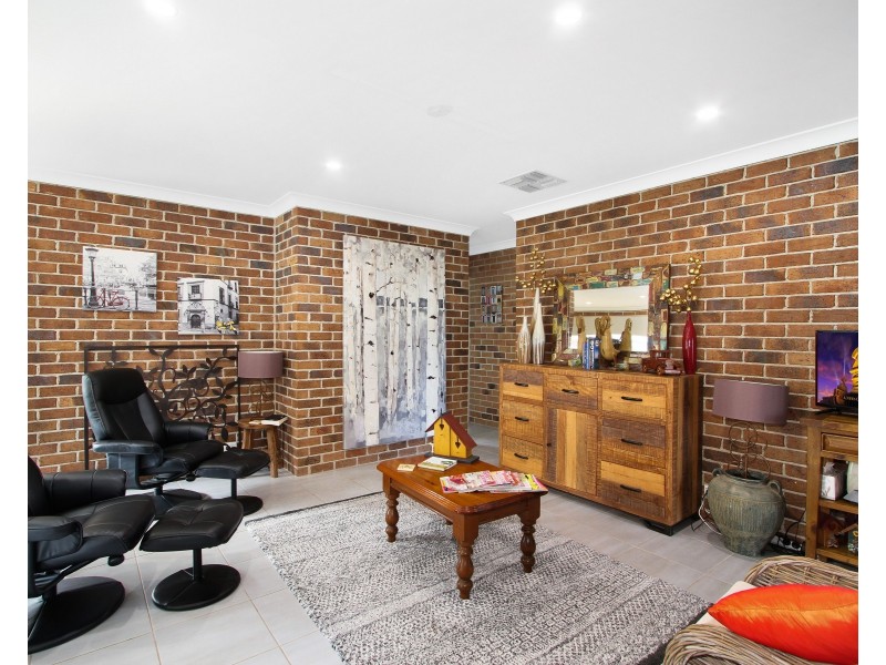 46 Boronia Drive, Tamworth NSW 2340