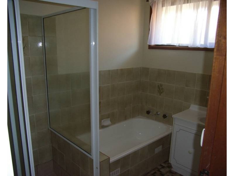 11 Osprey Way, Tamworth NSW 2340