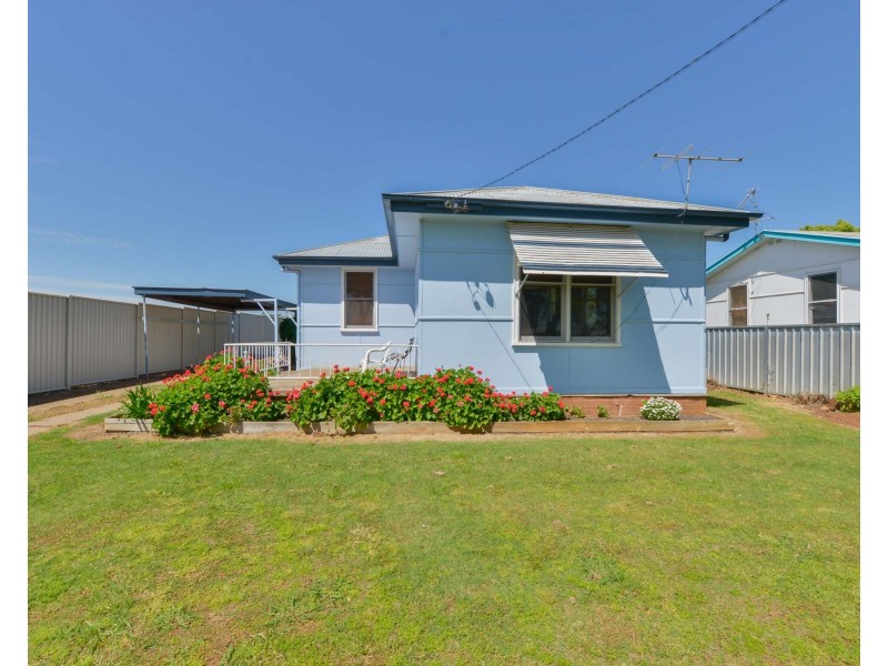 24 Stewart Avenue, Tamworth NSW 2340