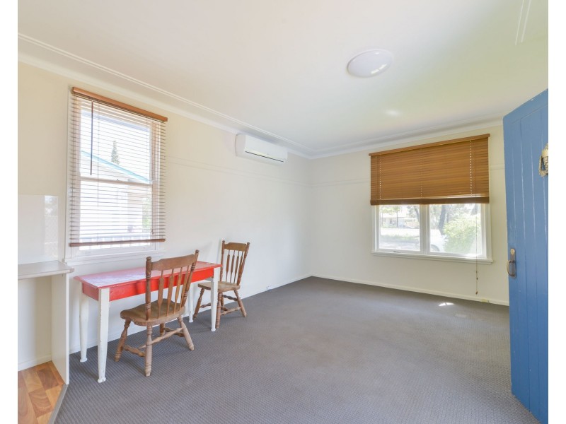 24 Stewart Avenue, Tamworth NSW 2340