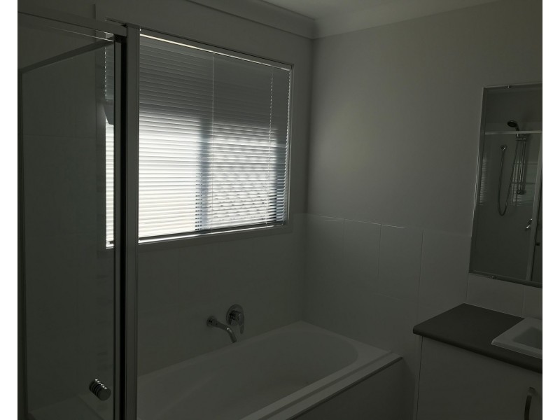 Unit 1, 49 Tulipwood Crescent, Tamworth NSW 2340