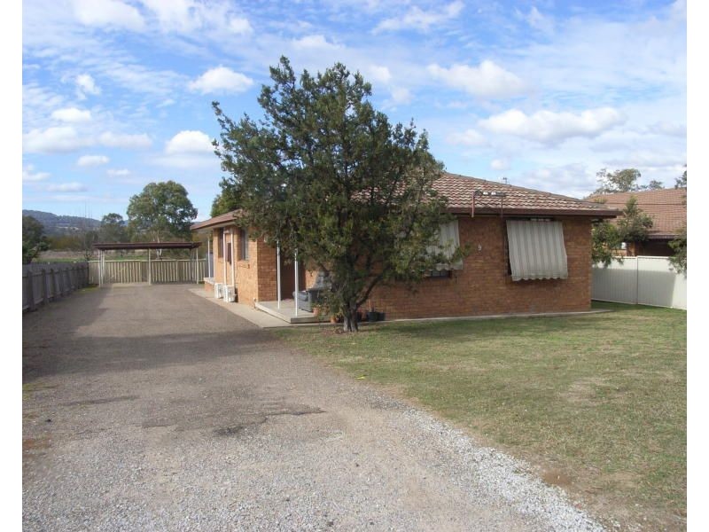 2/9 Karwin Street, Tamworth NSW 2340
