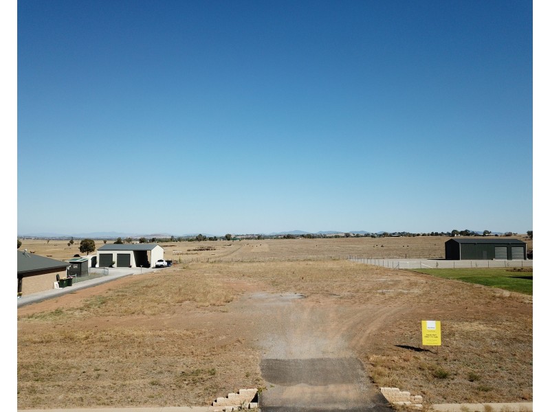 3 Rodeo Drive, Tamworth NSW 2340