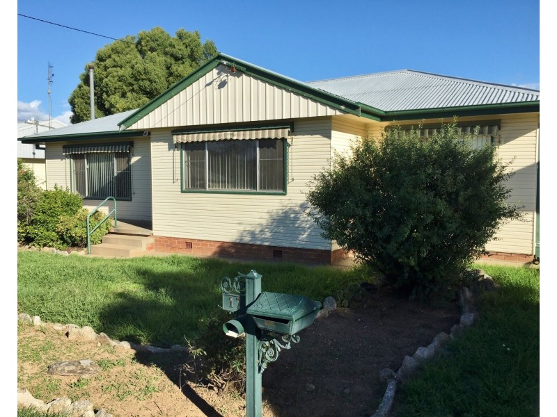 17 Bell Street, Tamworth NSW 2340