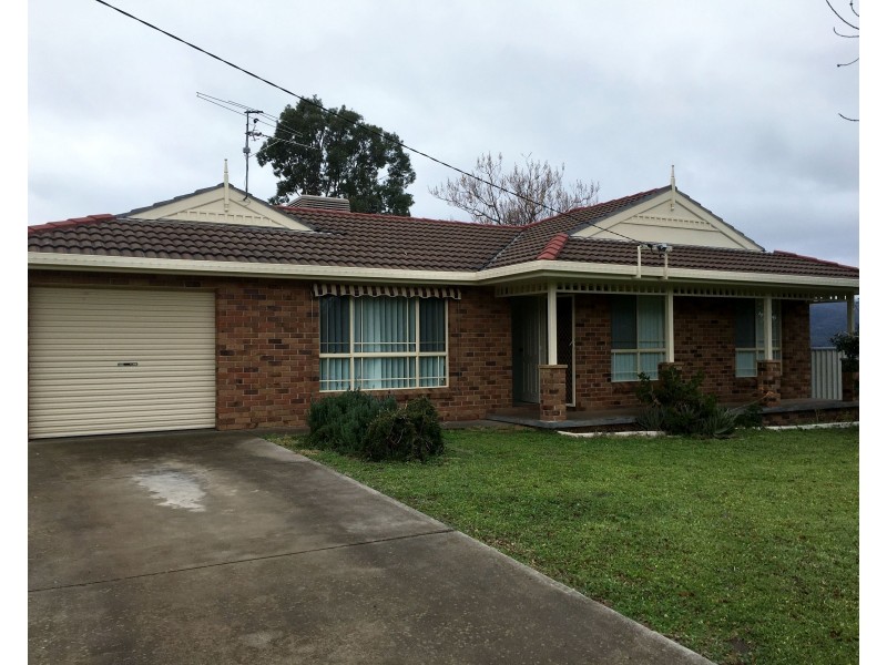53 Carole Drive, Kootingal NSW 2352