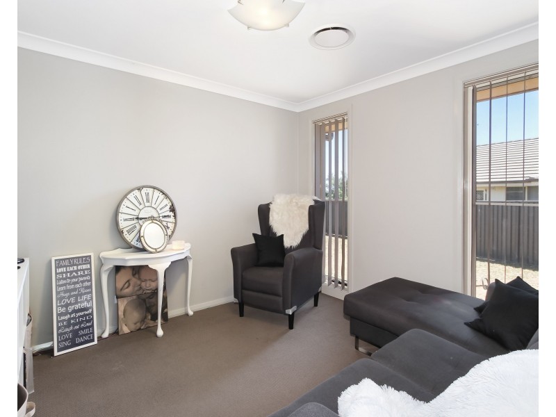 5 Regal Park Drive, Tamworth NSW 2340