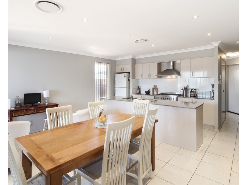 5 Regal Park Drive, Tamworth NSW 2340