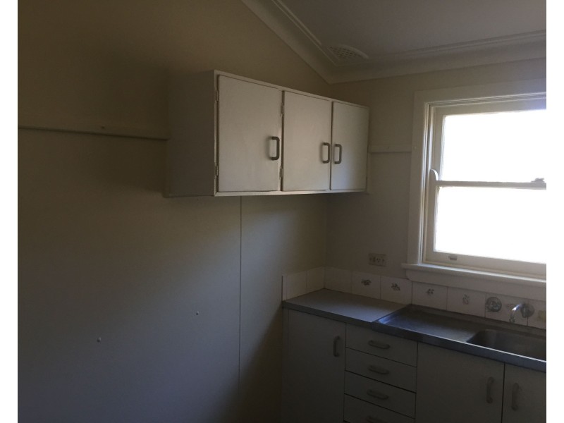 38 Edward Street, Tamworth NSW 2340