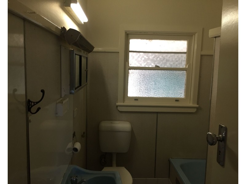 38 Edward Street, Tamworth NSW 2340