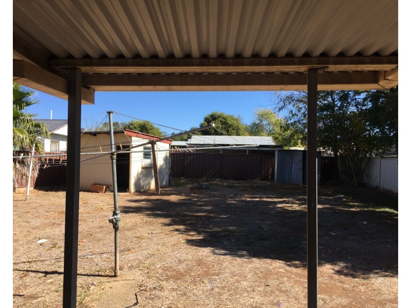 38 Edward Street, Tamworth NSW 2340