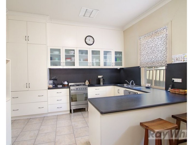 166 Carthage Street, Tamworth NSW 2340
