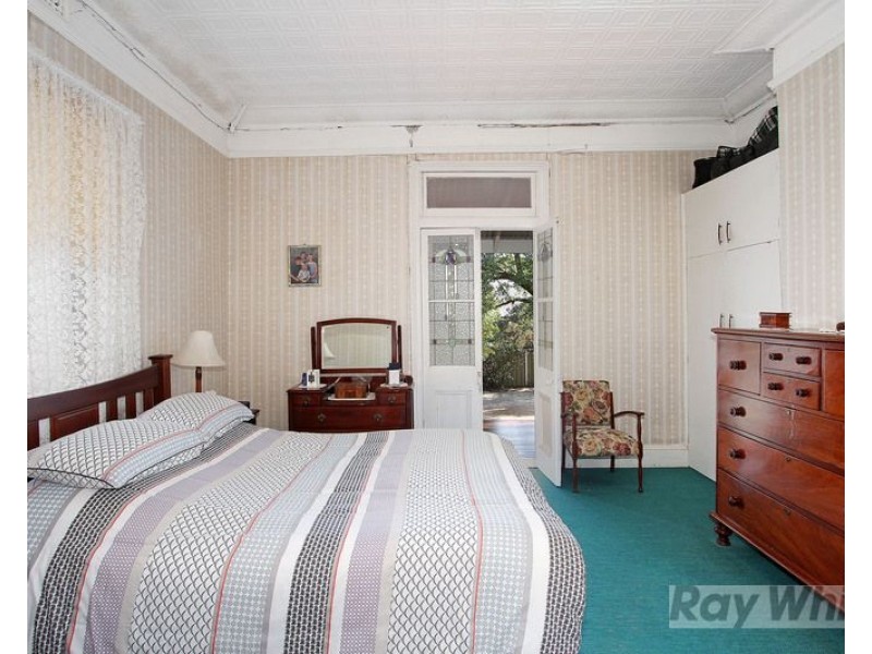 166 Carthage Street, Tamworth NSW 2340