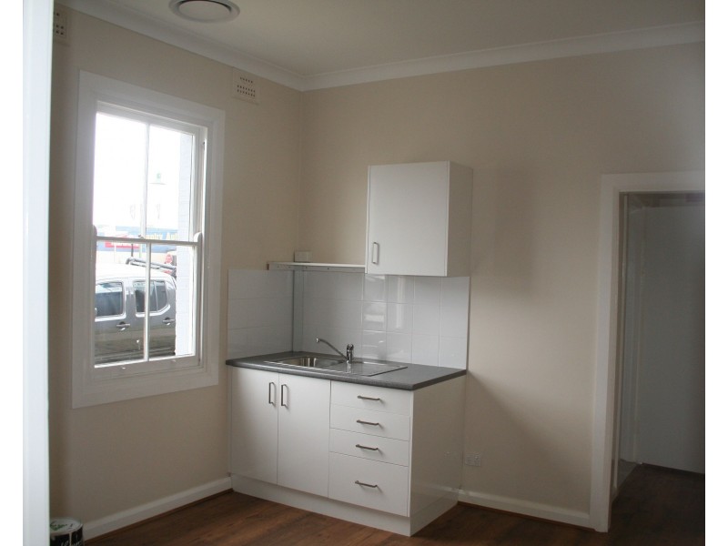 214 Bridge Street, Tamworth NSW 2340