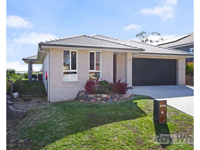 19 Conimbla Crescent, Tamworth NSW 2340