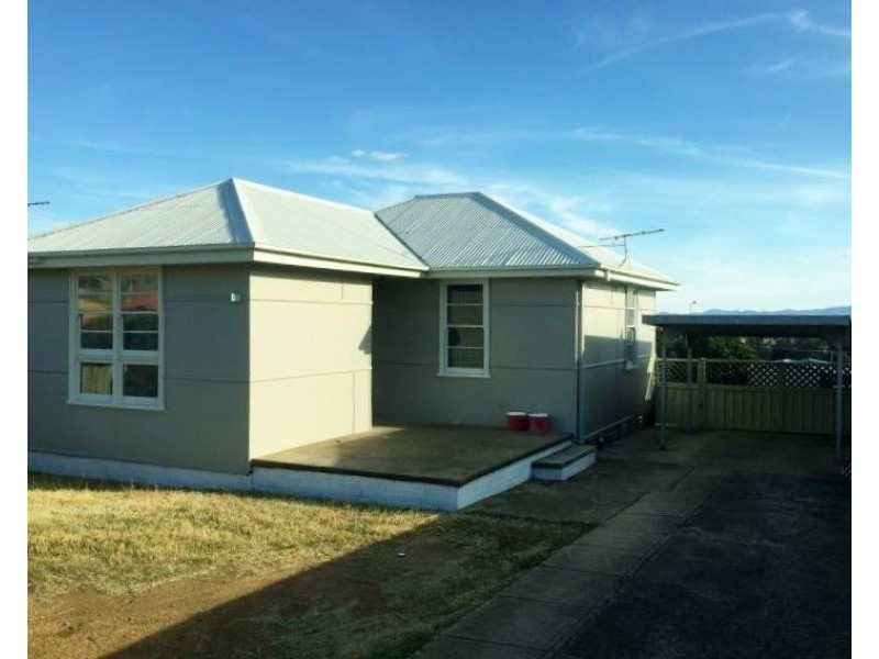 17 Peel Street, Tamworth NSW 2340