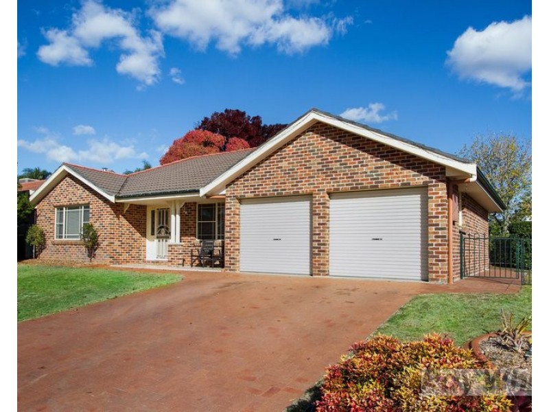 6 Noonga Crescent, Tamworth NSW 2340