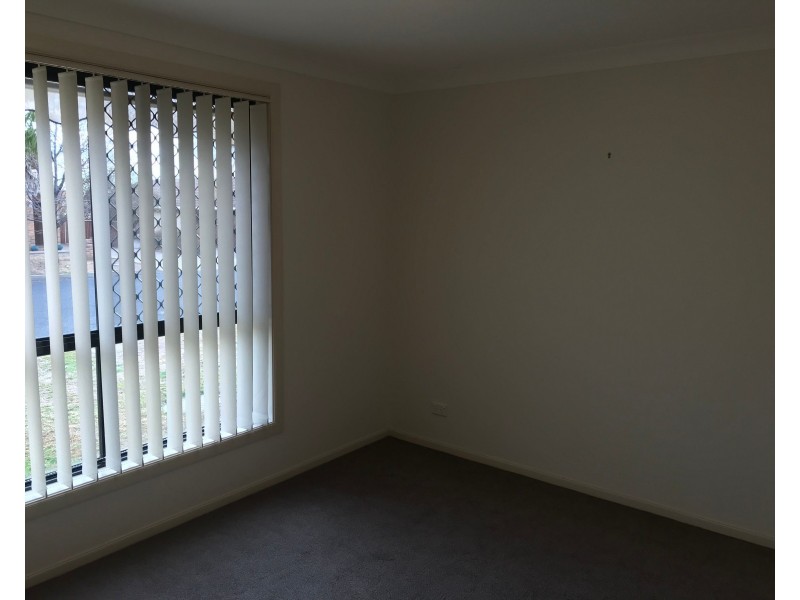 23 Illoura Street, South Tamworth NSW 2340