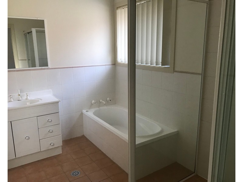 23 Illoura Street, South Tamworth NSW 2340