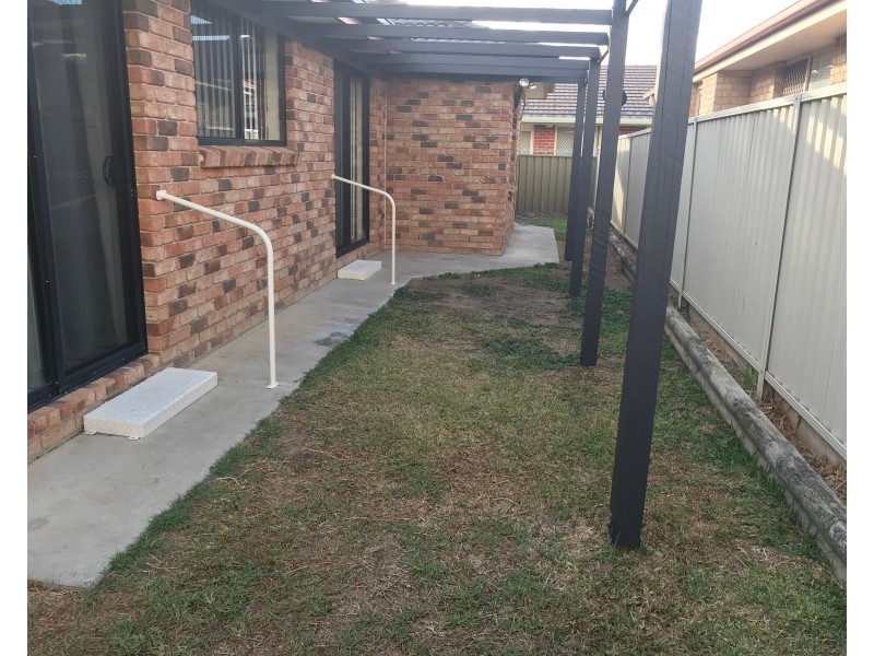 23 Illoura Street, South Tamworth NSW 2340