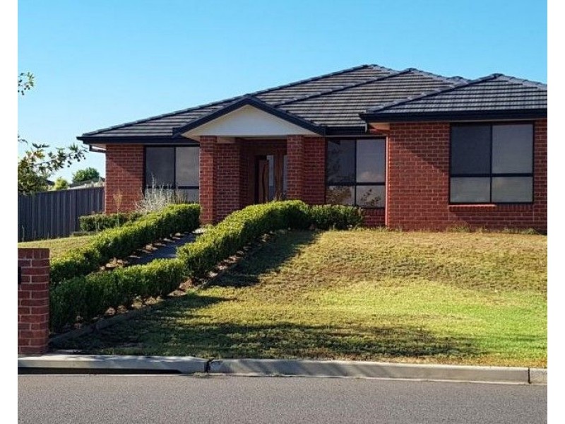 11 Verdelho Drive, Tamworth NSW 2340
