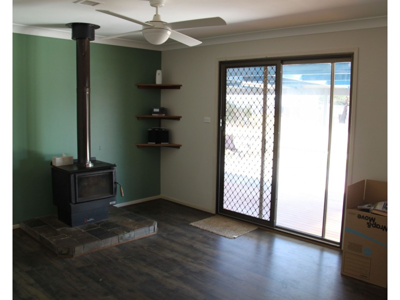 17 Warral Street, Duri NSW 2344