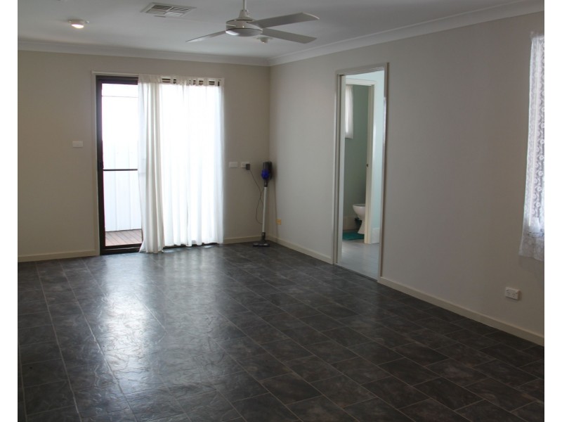 17 Warral Street, Duri NSW 2344