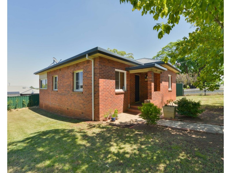 155 Upper Street, Tamworth NSW 2340