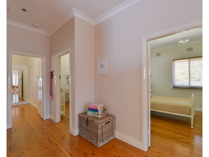 155 Upper Street, Tamworth NSW 2340