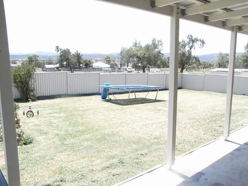 31 Warburton Drive, Tamworth NSW 2340
