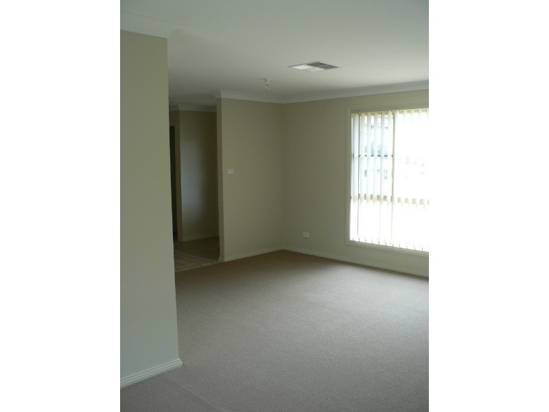 27 Fishermans Place, Tamworth NSW 2340