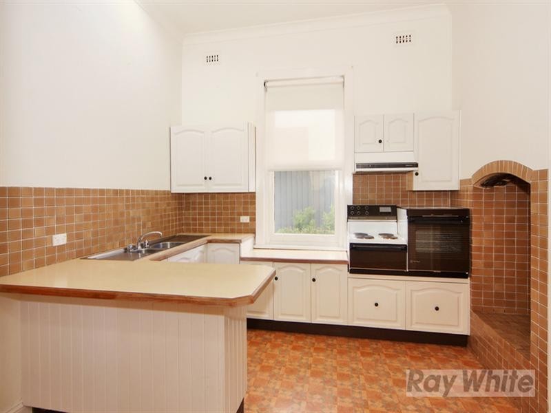 79 White Street, Tamworth NSW 2340