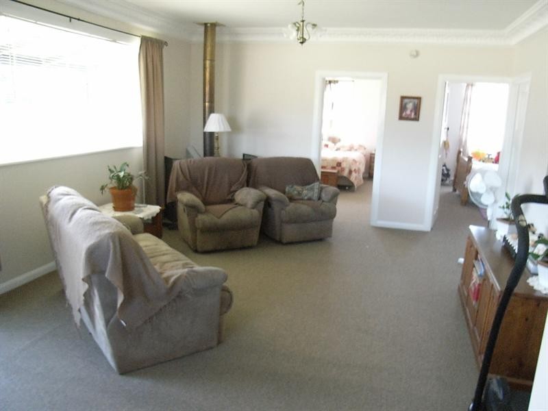 18 – 20 20 Nundle Road, Woolomin NSW 2340