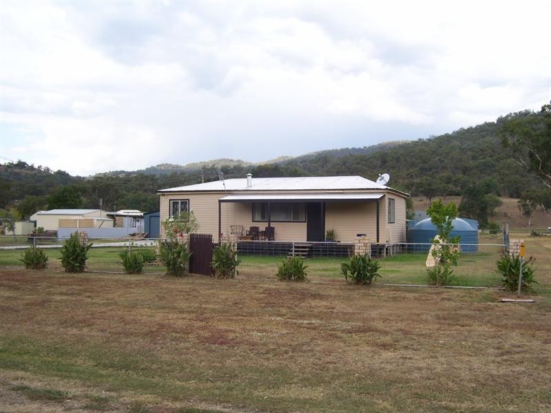 18 – 20 20 Nundle Road, Woolomin NSW 2340