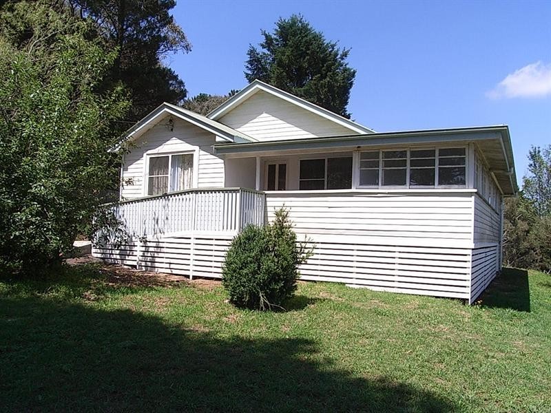 779 Barry Road, Hanging Rock NSW 2340