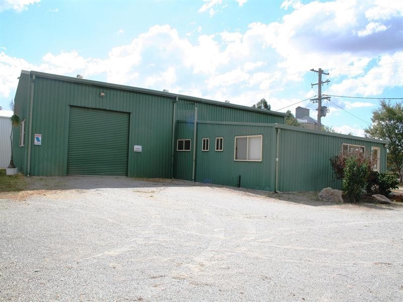 2 Station Street, Manilla NSW 2346